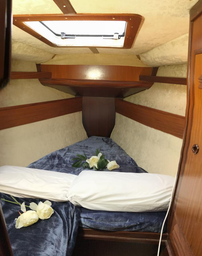 Готель Bed&Boat Eolo 3 Венеція Екстер'єр фото